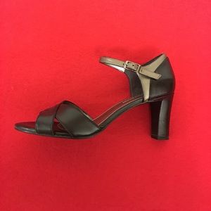 Naturalizer Black/ Pewter Sandal Heels, 6.5M